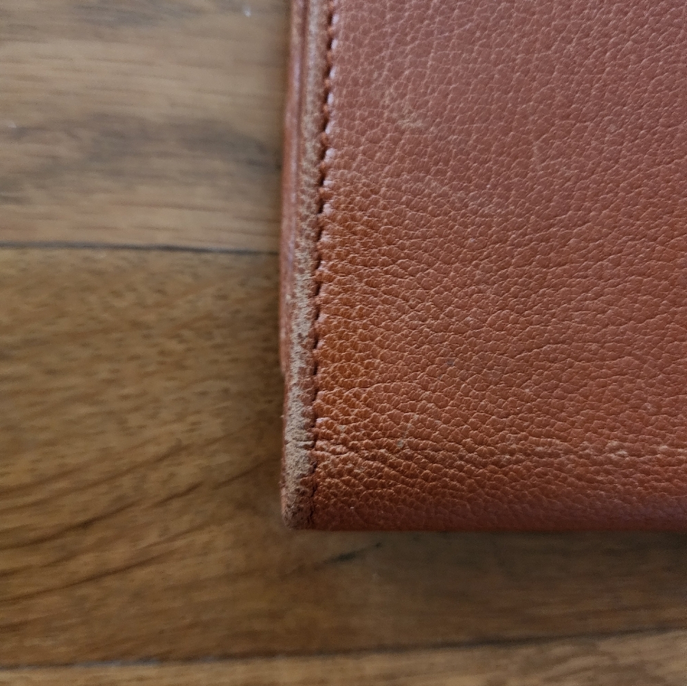 Gucci Tan Leather Women's Wallet - Picture 12 of 13